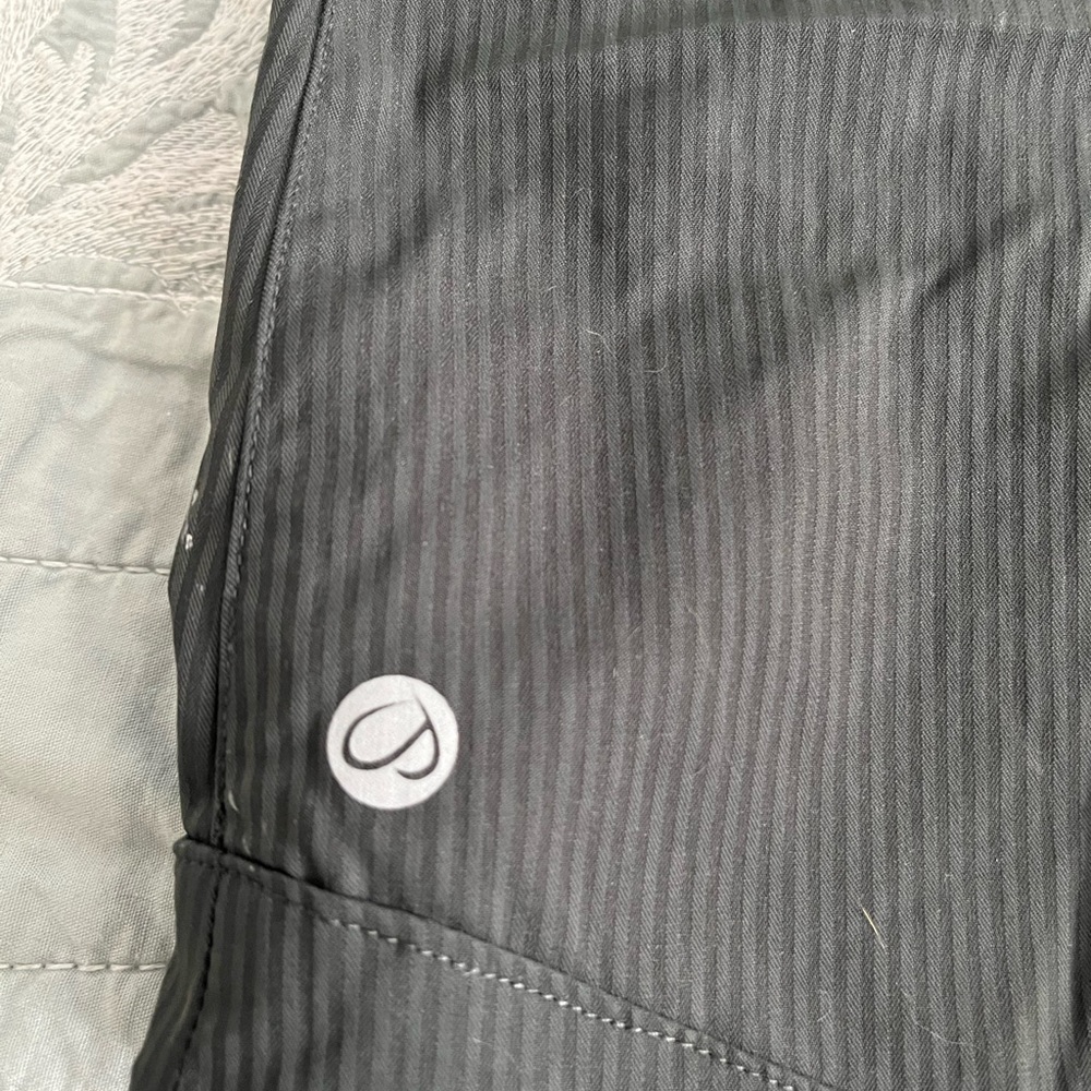 Shorts - Picture 2 of 3
